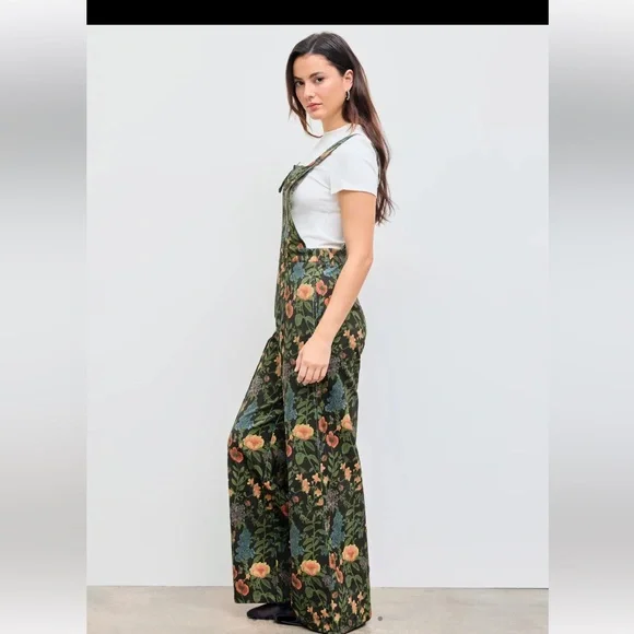 LIGHTWEIGHT CORDUROY FLORAL BUTTON WIDE LEG JUMPSUIT - Picture 5 of 9